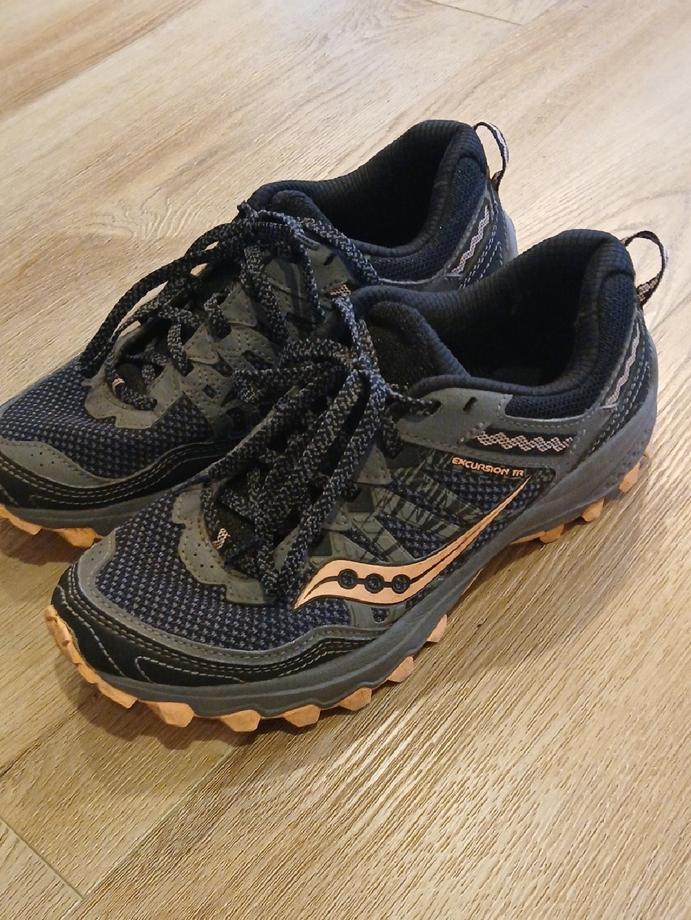 Saucony Women's Trail Running Shoes - Black with Tan Accents Size 7